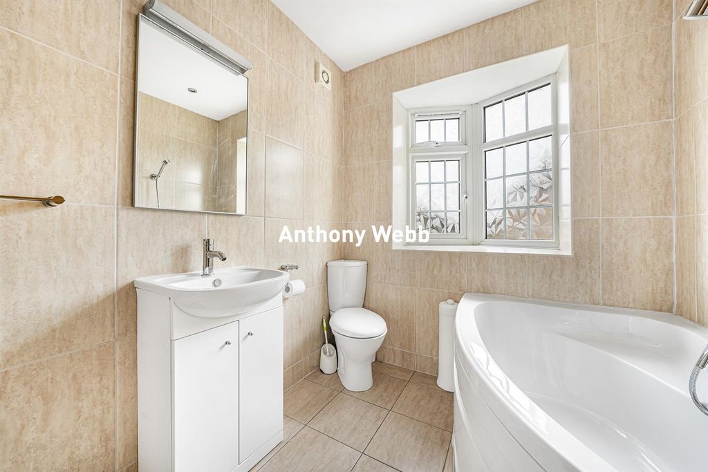Additional image 23 of 7 bed detached house for saleChalkwell Park Avenue, Enfield EN1