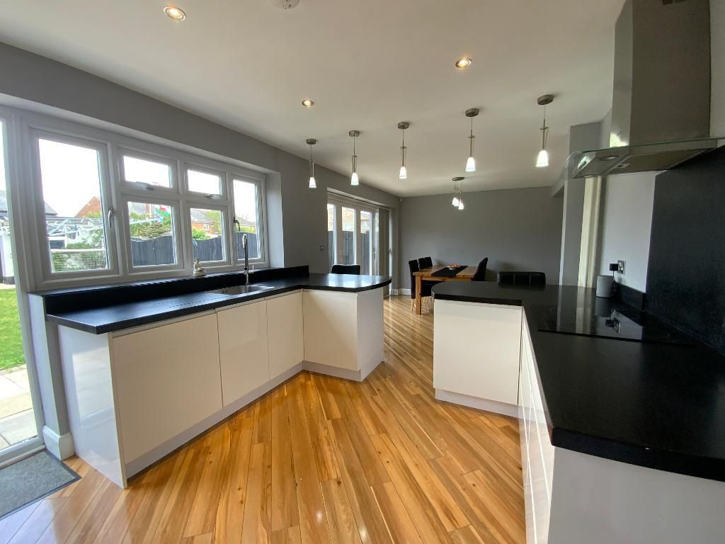 Property photo 2 of 25 L-Shaped Kitchen/Reception Two 26'1 x 23