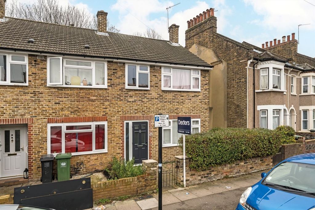 Property photo 1 of 6