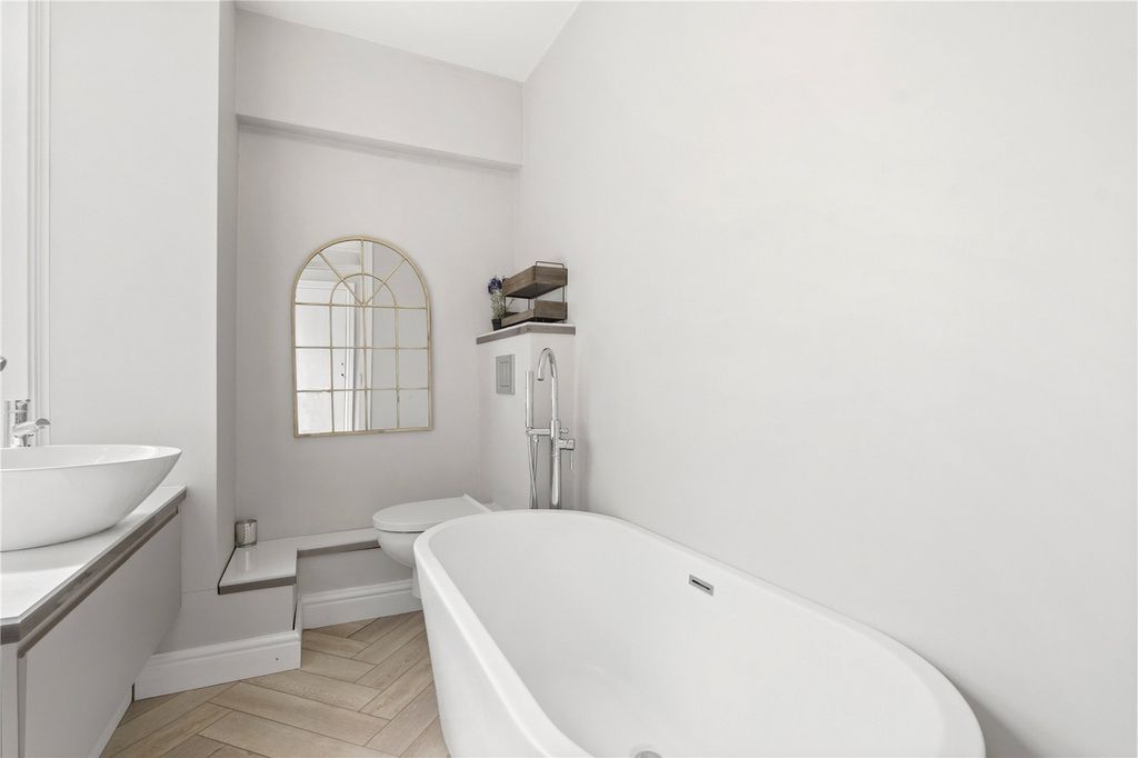 Property photo 3 of 11 Picture No. 20