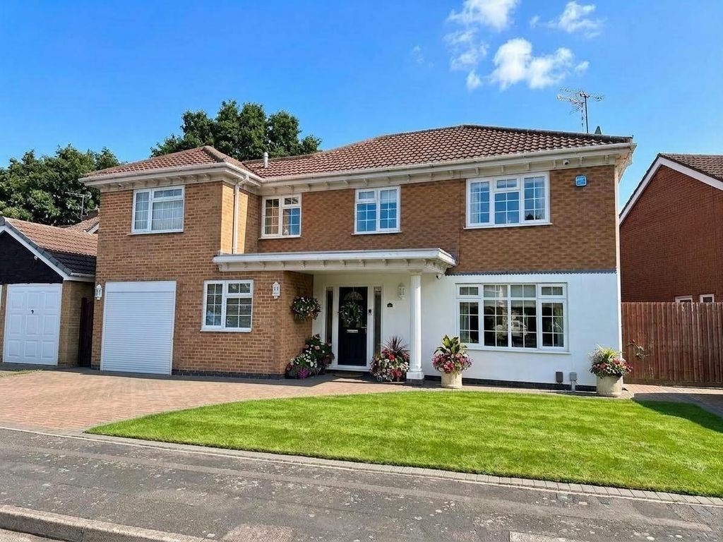 Property photo 1 of 24 Pennant Road, Burbage