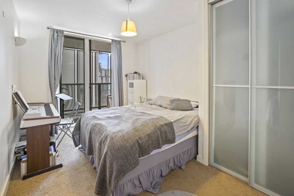 Property photo 1 of 8 Crl100214_28