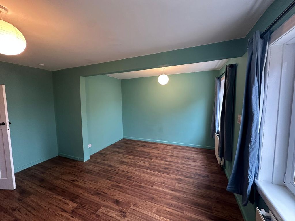 Property photo 3 of 10 Photo 3