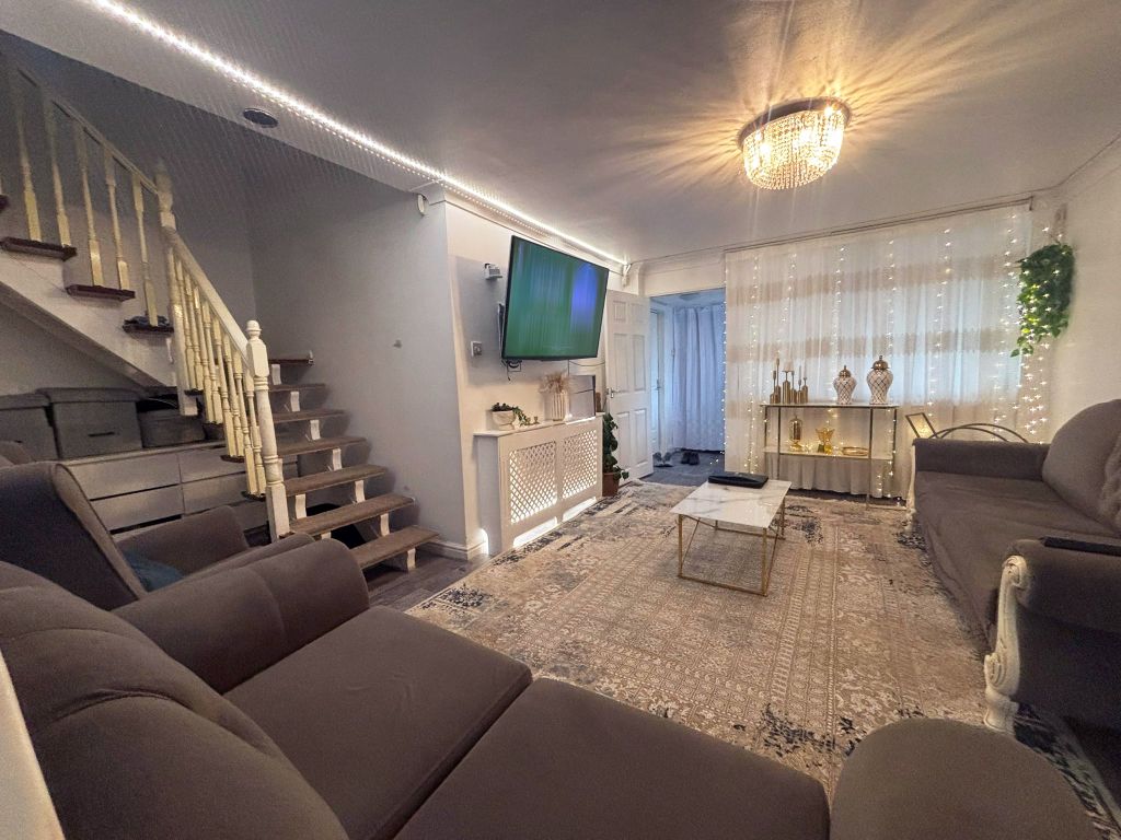 Property photo 2 of 23