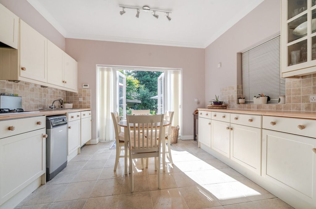 Additional image 11 of 6 bed detached house for saleFarnham Road, Liss GU33