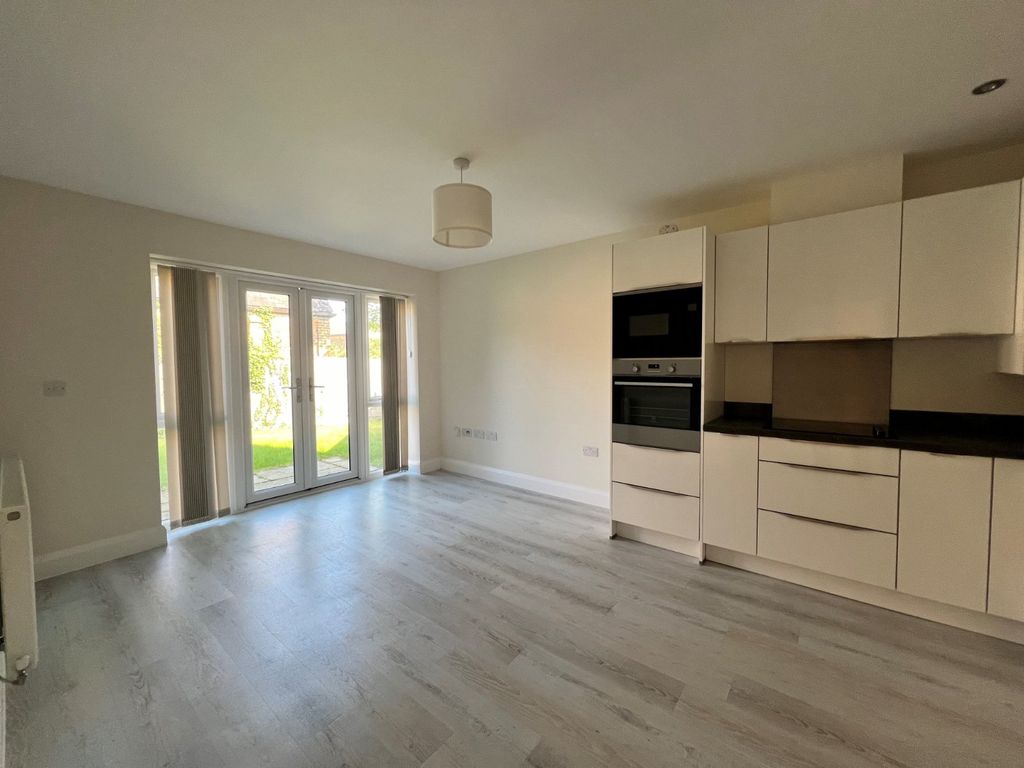 Property photo 2 of 8 Picture No. 06