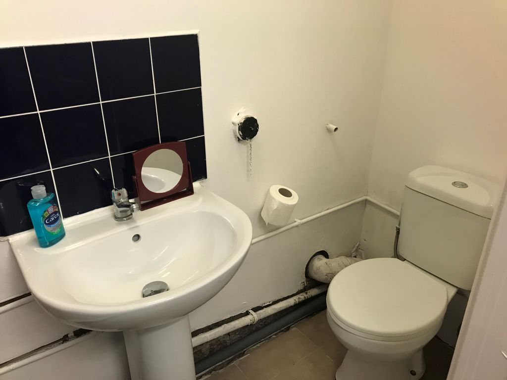 Property photo 3 of 3 Bathroom