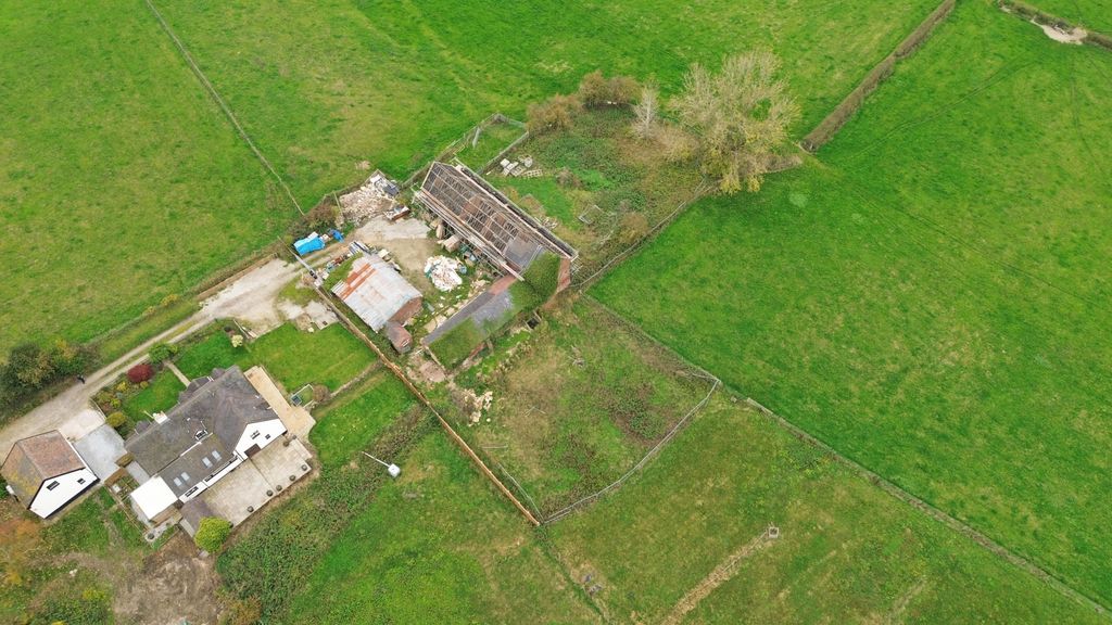 Property photo 3 of 23