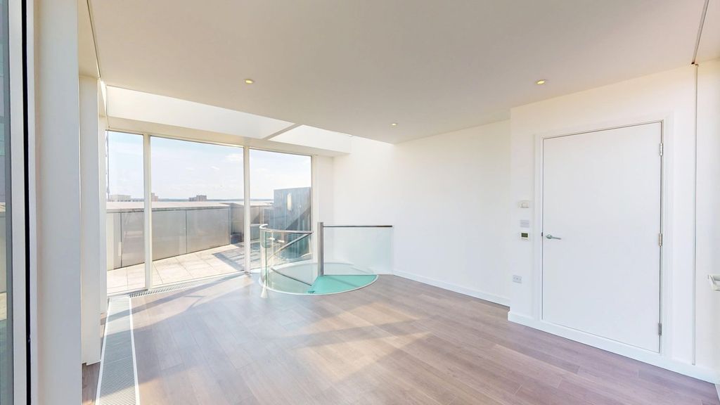 Additional image 16 of 3 bed flat for saleTennyson Apartments, 1 Saffron Central Square, Croydon CR0