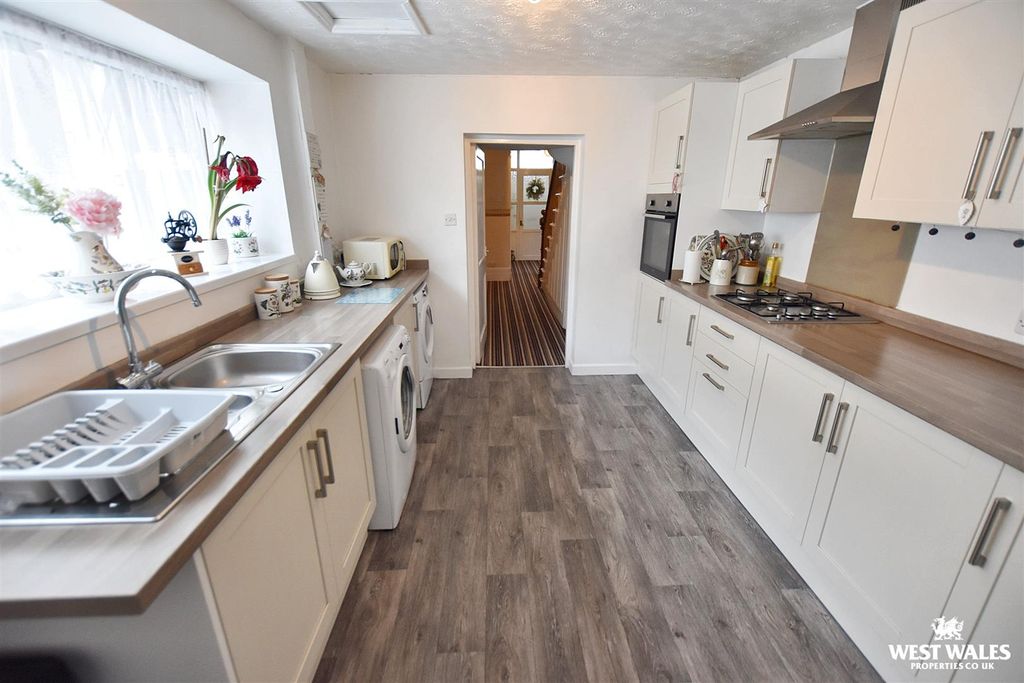 Additional image 9 of 3 bed end terrace house for saleArthur Street, Pembroke Dock SA72