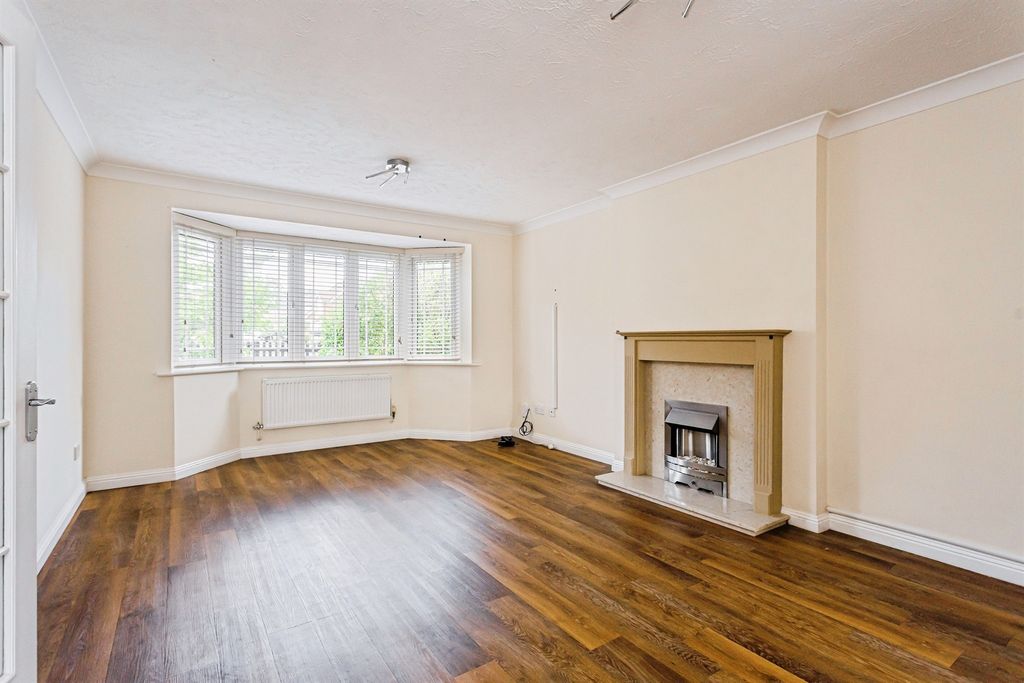 Property photo 2 of 22