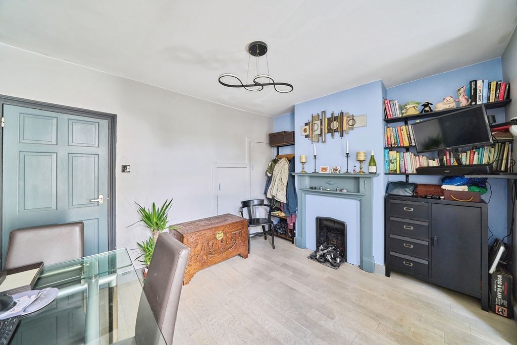Property photo 2 of 16 Pbox-Img.Jpg