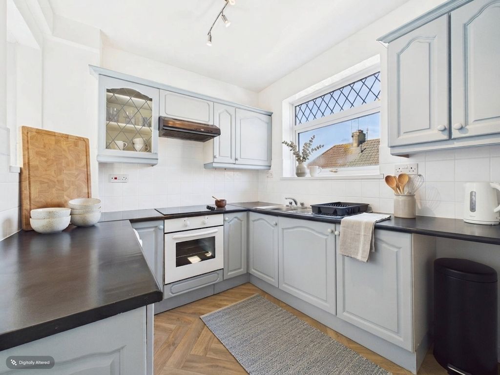 Property photo 2 of 16 Kitchen