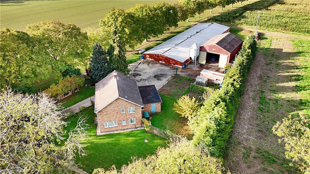 Property photo 1 of 19 Picture No. 01