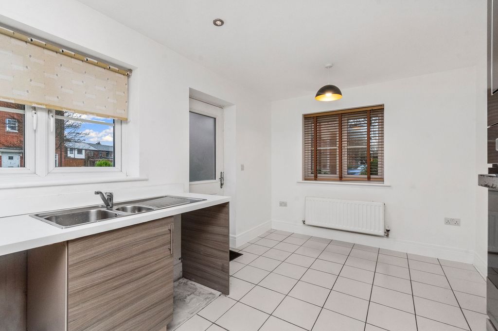 Property photo 3 of 29