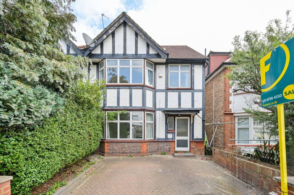 Property photo 2 of 14