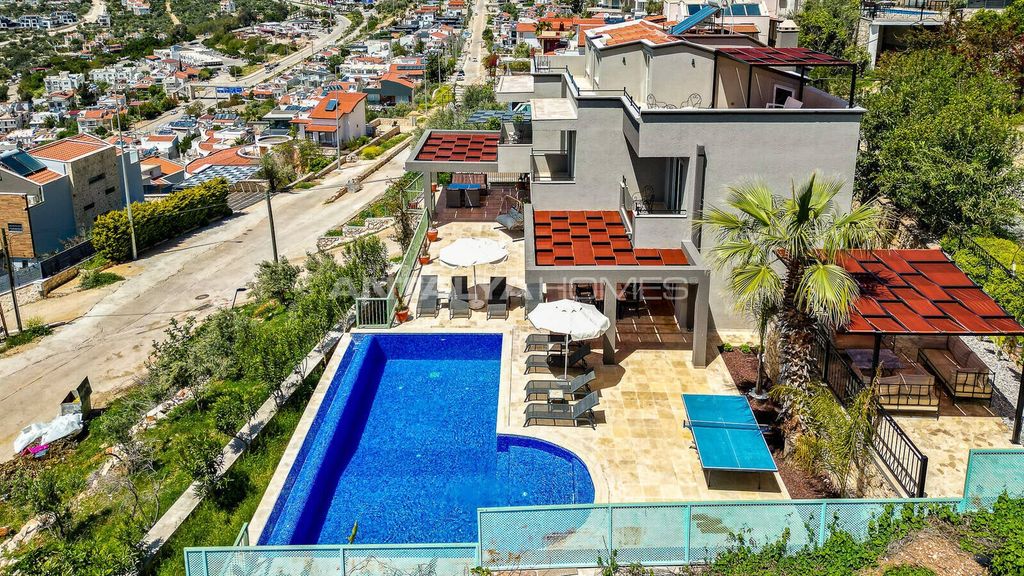 Property photo 1 of 45