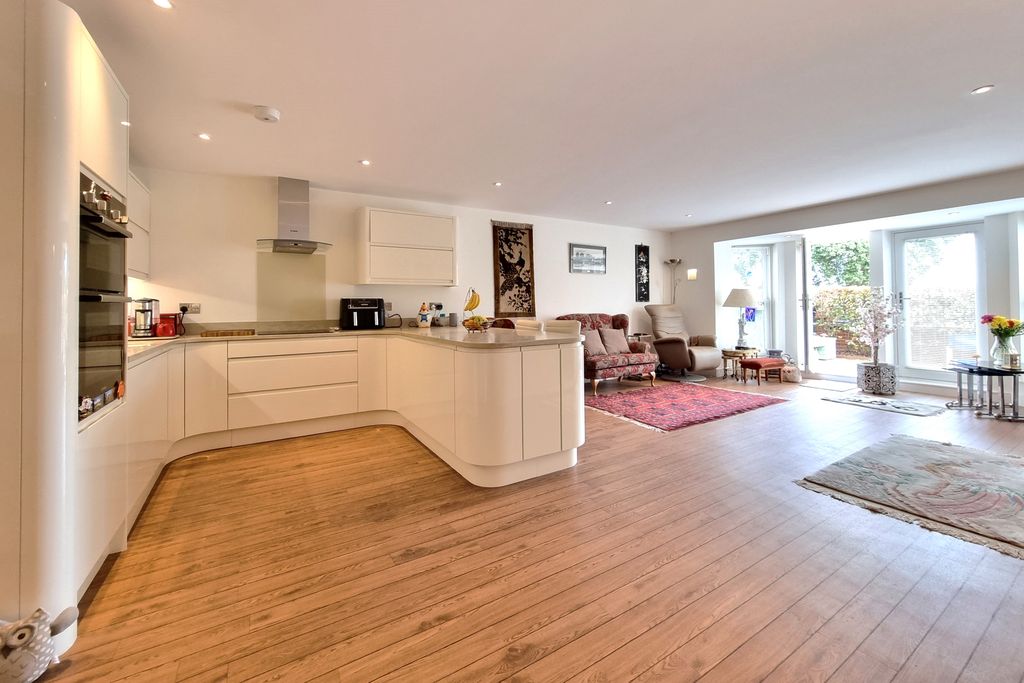 Property photo 3 of 22 20250725_142739