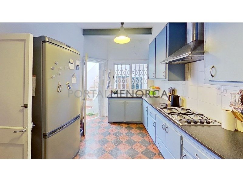 Property photo 3 of 27