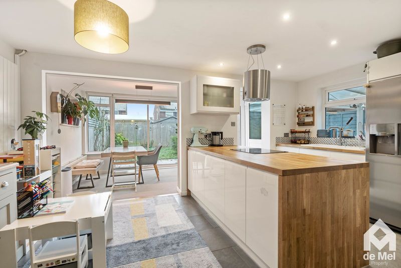 Property photo 2 of 14 Photo 5