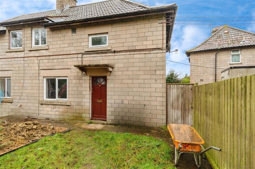 Property photo 1 of 12