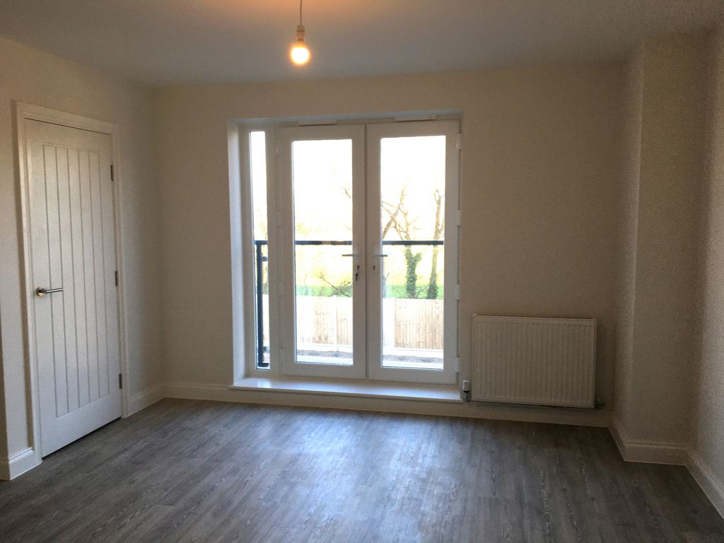 Property photo 3 of 12 Gallery