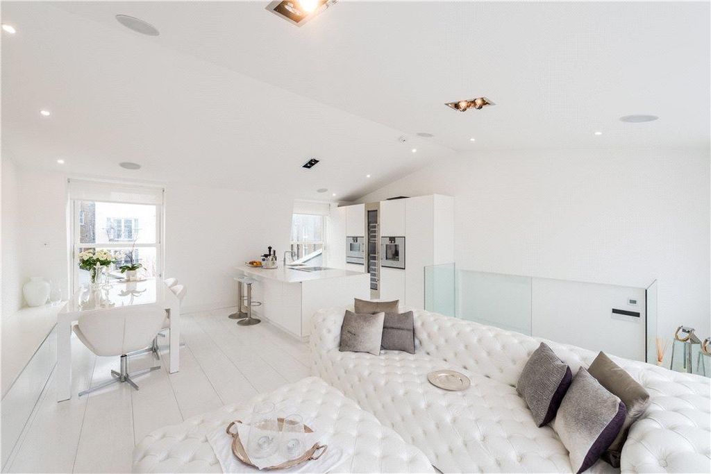 Property photo 1 of 8 Image