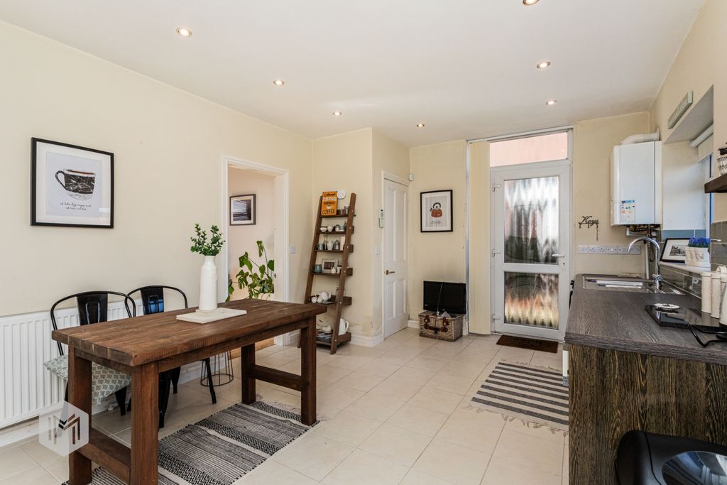 Property photo 3 of 19 Picture No. 21
