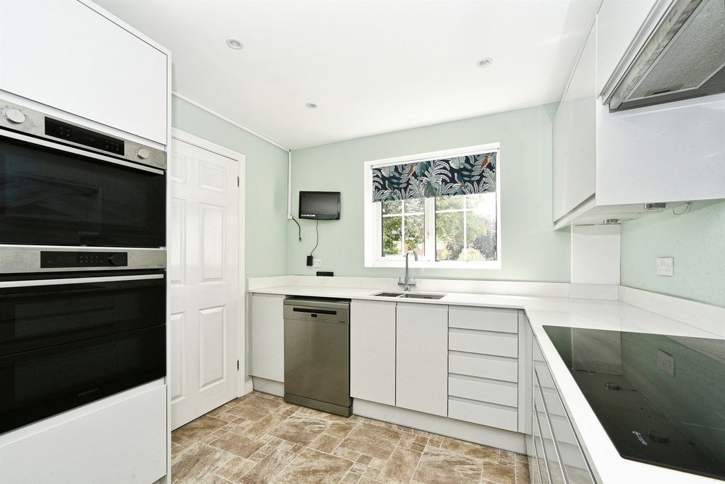 Additional image 7 of 4 bed detached house for salePetter Close, Wroughton, Swindon SN4
