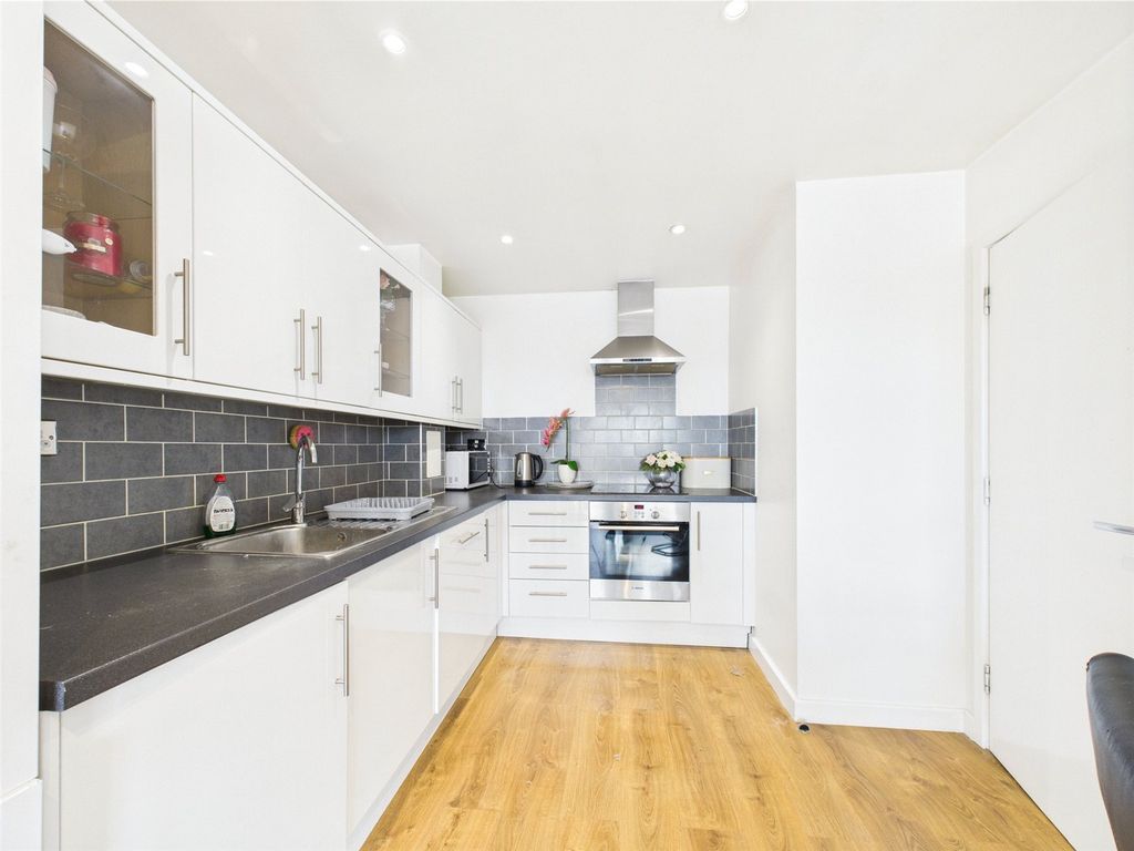 Property photo 2 of 18 Picture No. 08