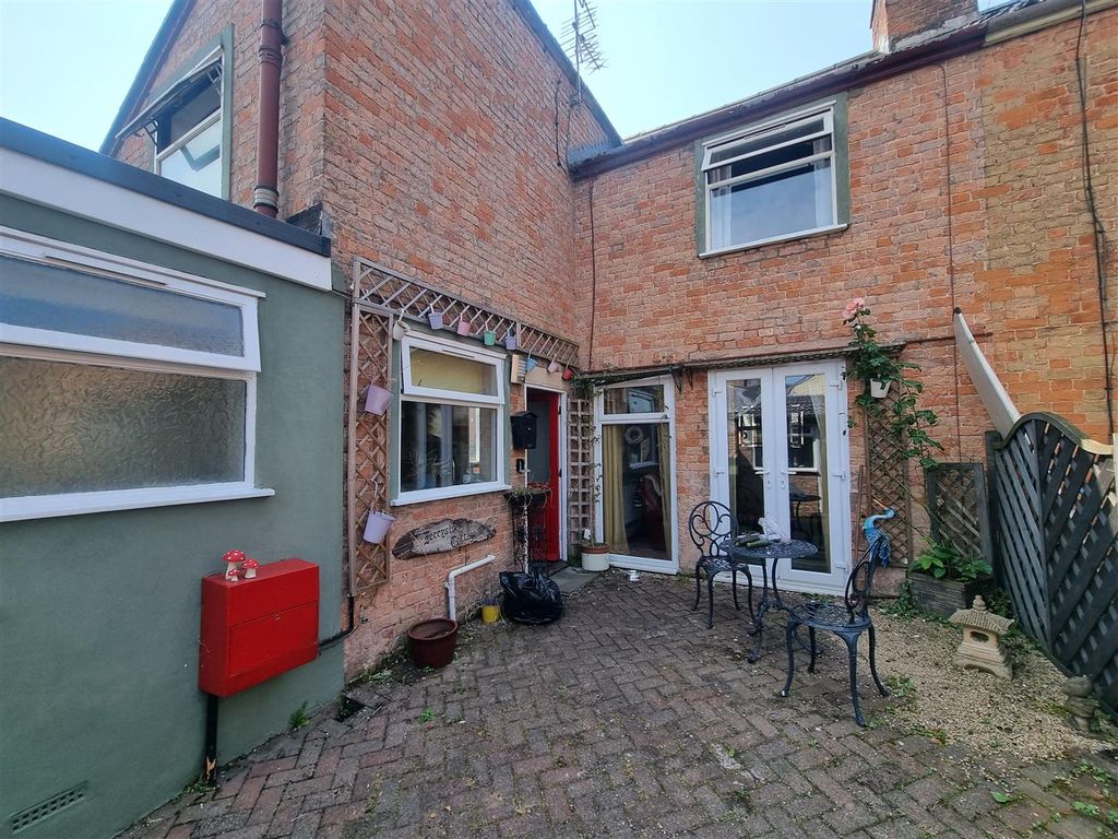 Property photo 3 of 13