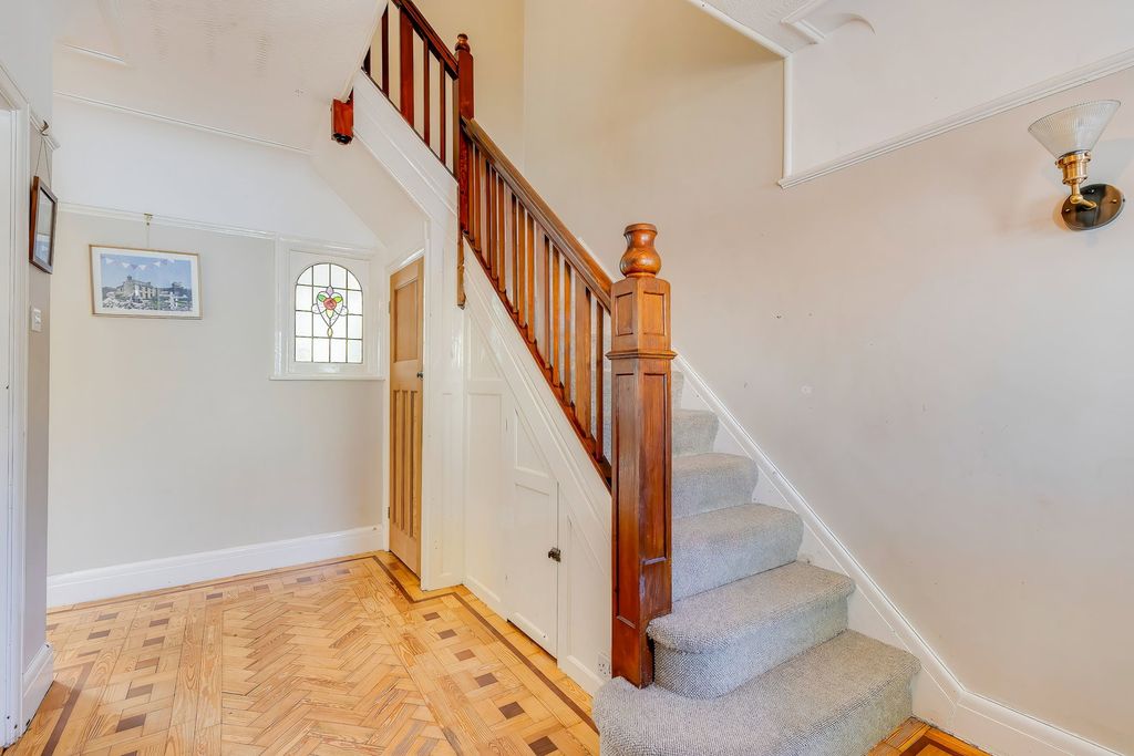 Property photo 2 of 35