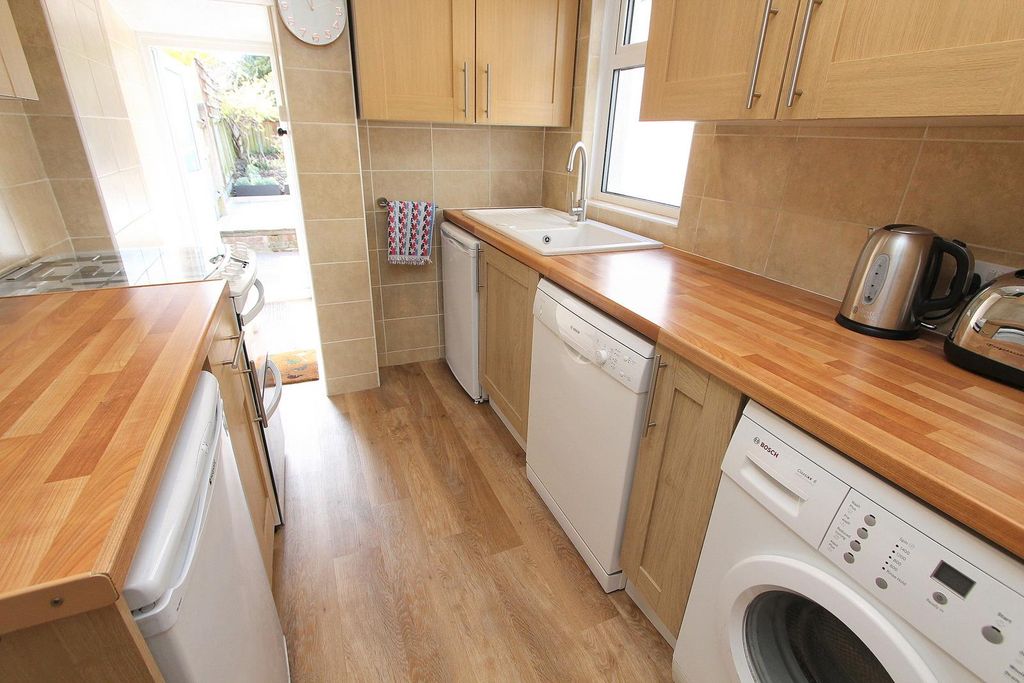 Property photo 2 of 19 Kit.Jpg