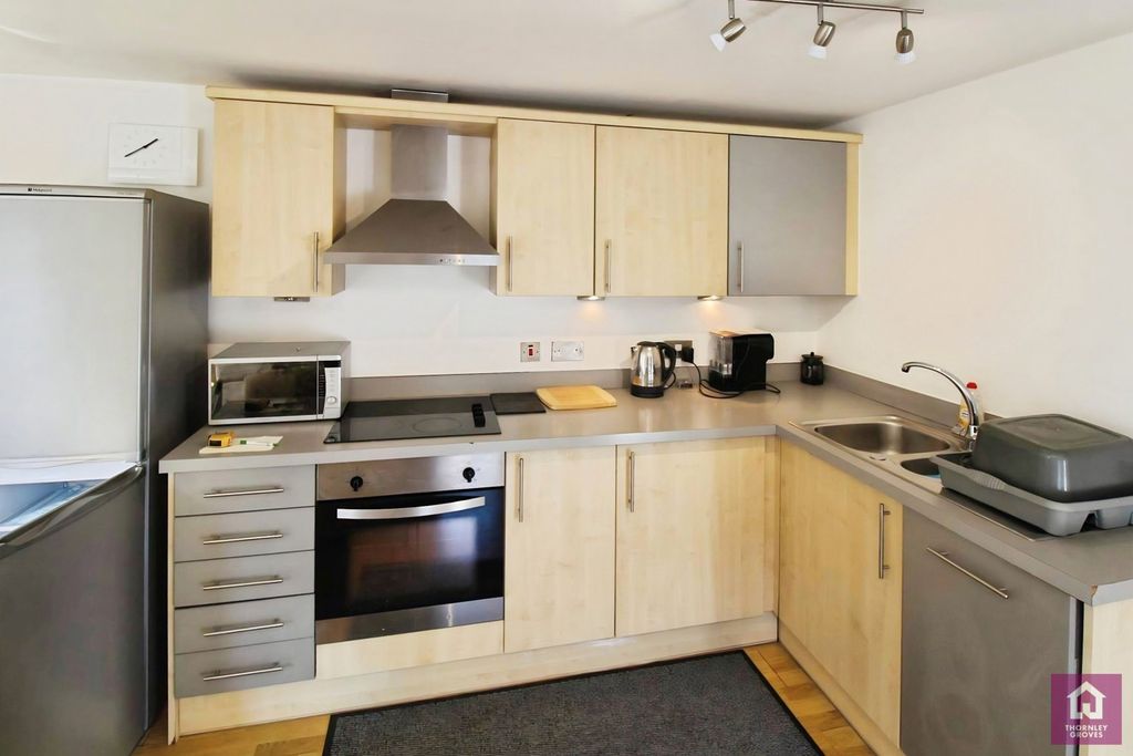 Property photo 2 of 13 Pbox-Img.Jpg