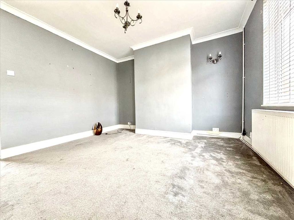 Property photo 3 of 23