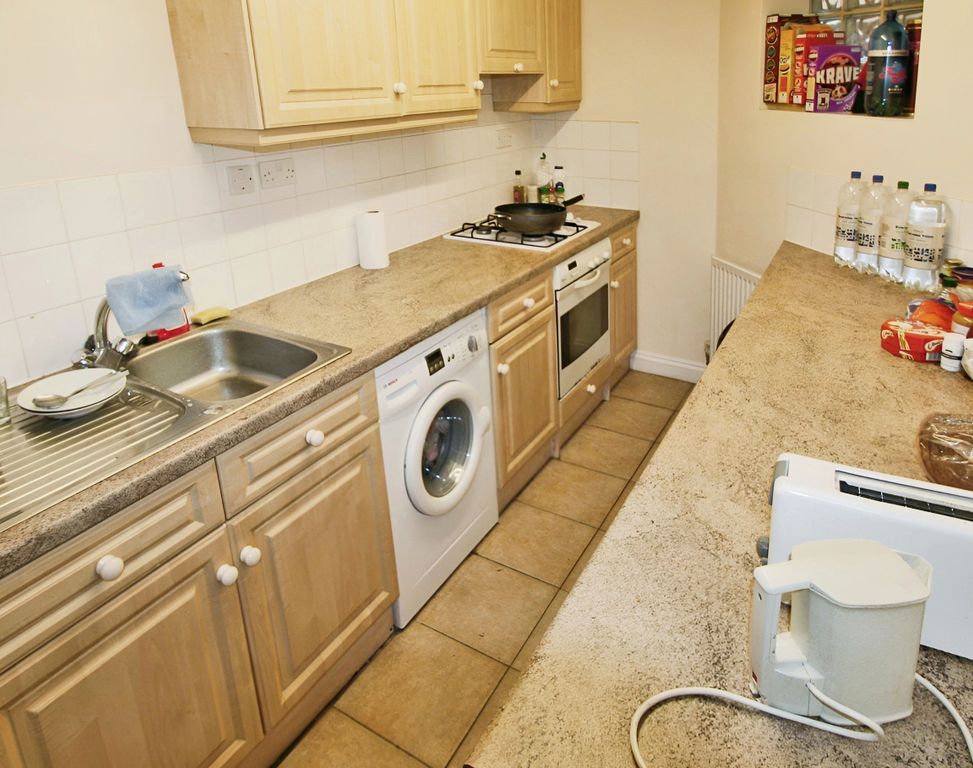 Property photo 2 of 13 236d1E07-Img_893_19_Original