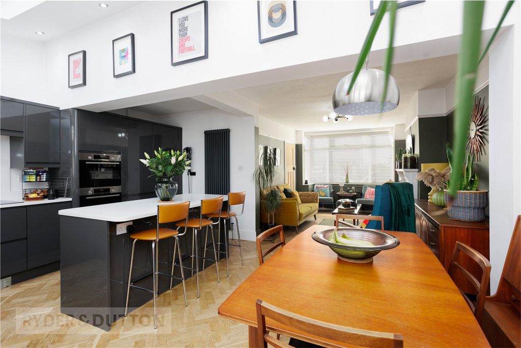 Property photo 1 of 37 Ground Floor