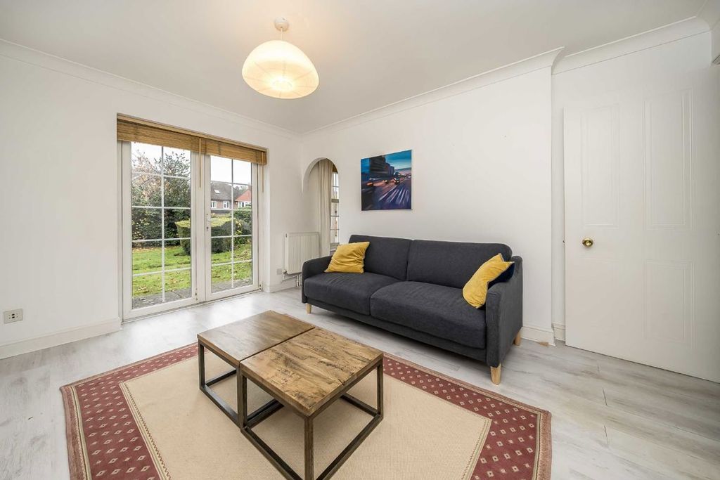 Property photo 2 of 5