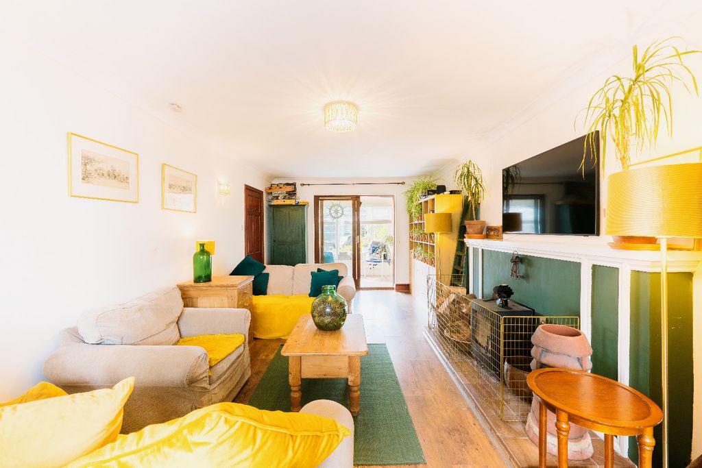Property photo 3 of 25 4209546