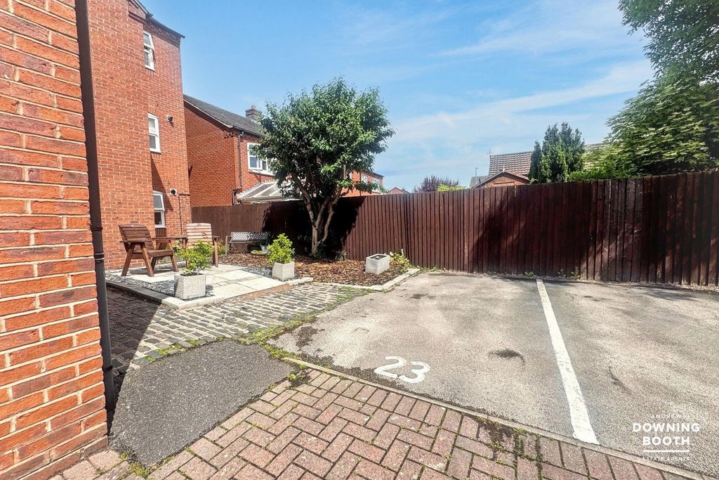Property photo 3 of 19