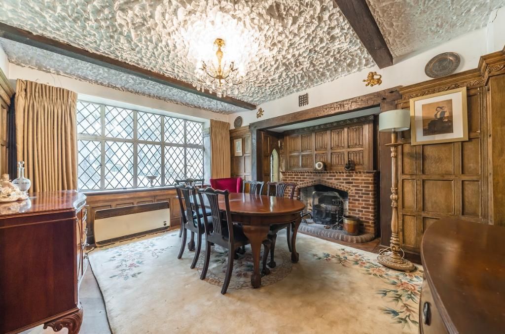 Property photo 2 of 12