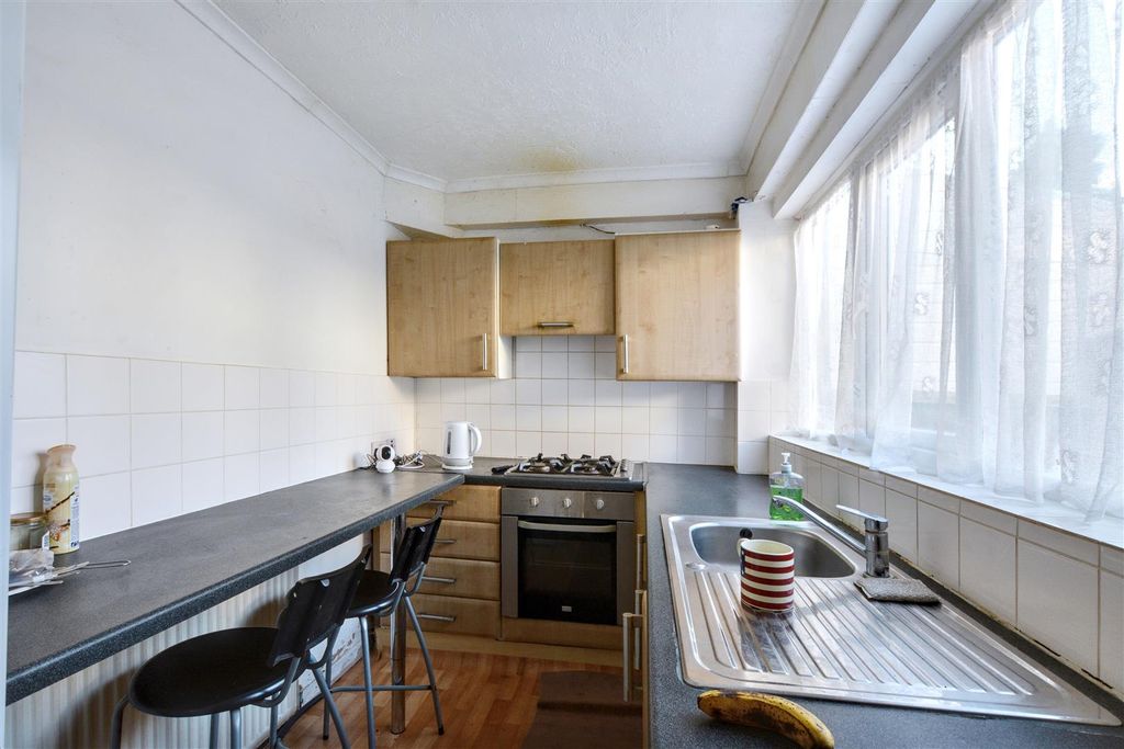 Property photo 3 of 17 Kitchen.Jpeg