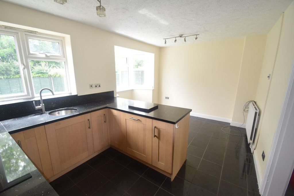 Property photo 3 of 12 Kitchen Diner