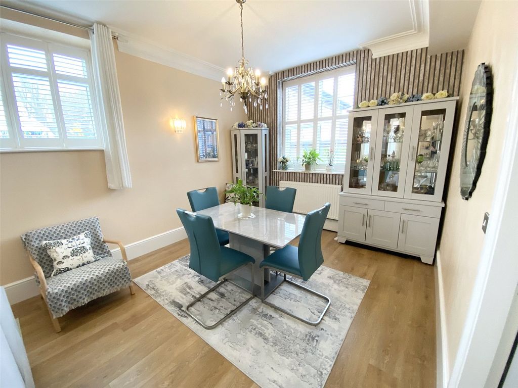 Property photo 3 of 33 Picture No. 43