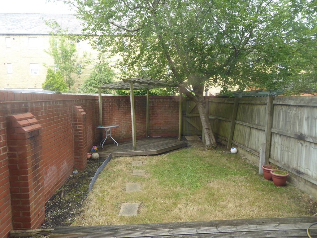 Property photo 2 of 16 Rear Garden