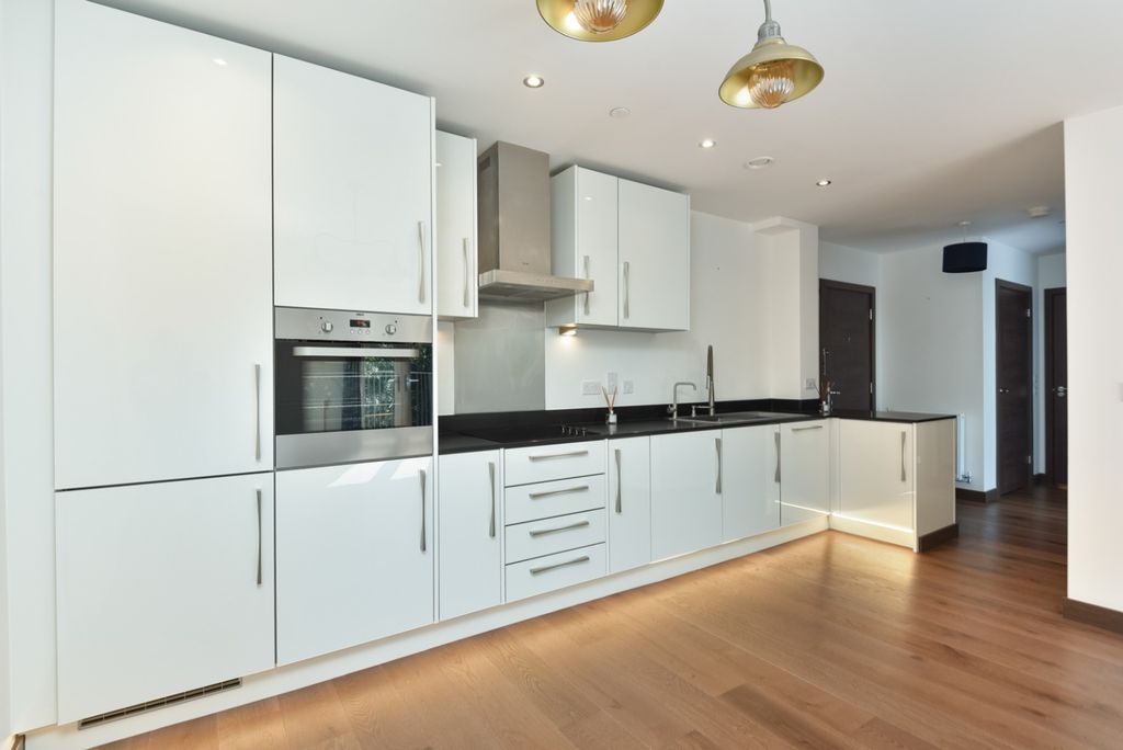 Property photo 2 of 15 4471184