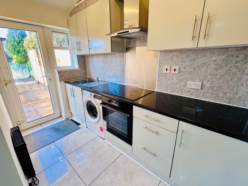 Property photo 2 of 20 Property