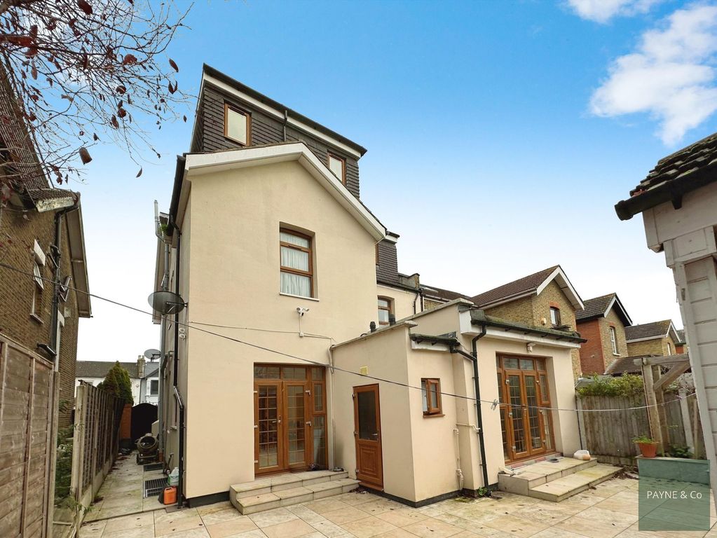 Property photo 3 of 19