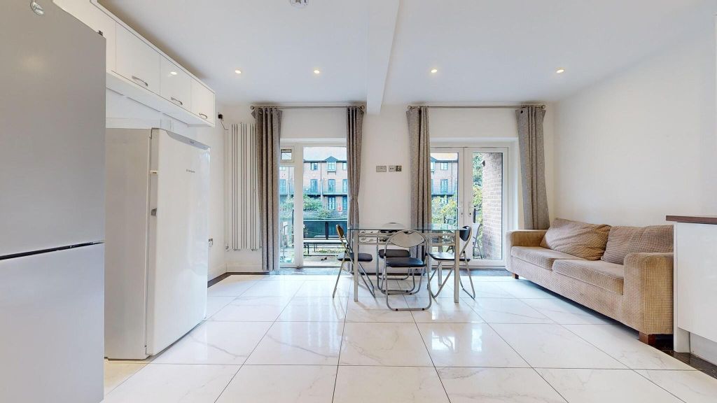 Property photo 2 of 47