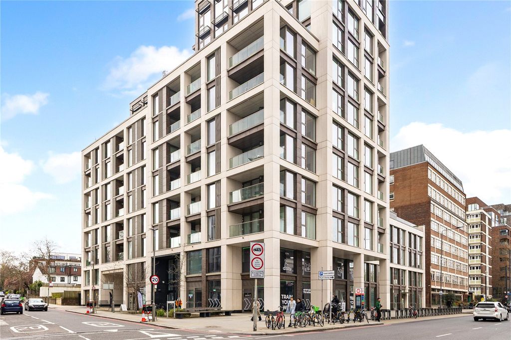 Property photo 1 of 15 Bowery Building